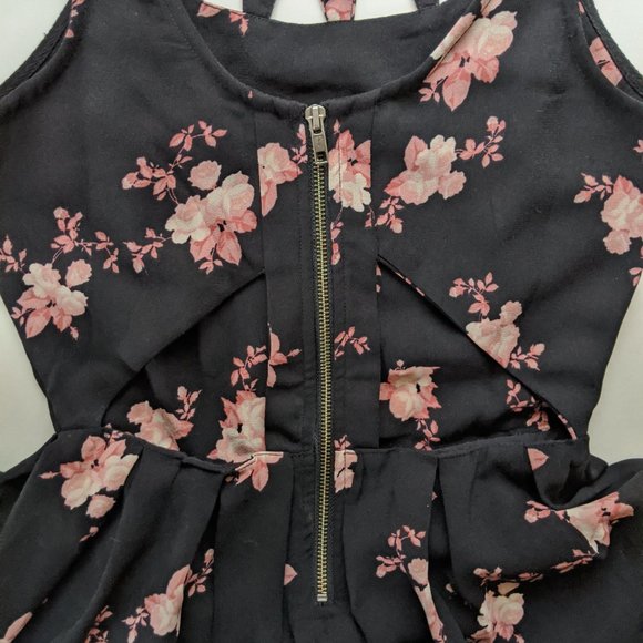 Black / Pink Floral / Fit & Flare / Dress / Zipper in Back / Size: S / Empyre - Picture 4 of 5